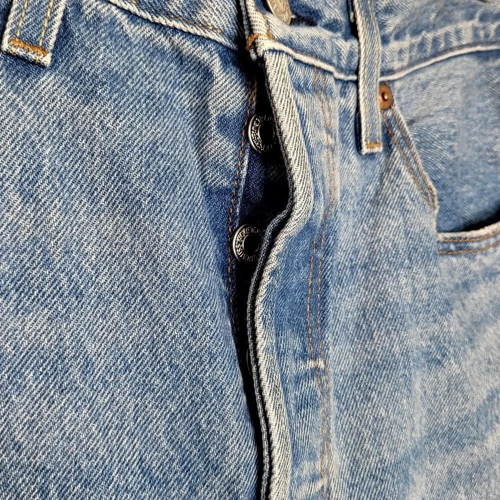 Levi's 501 Button Fly Relaxed Blue Jeans Size 30 x‎ 26